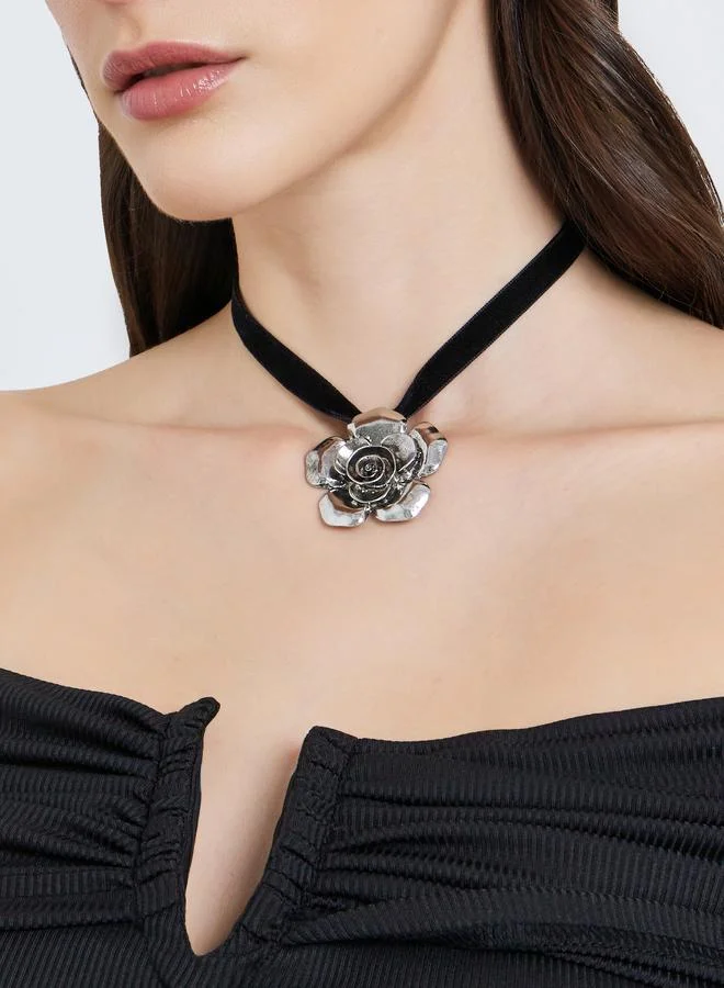 Styli  Black Velvet Rose Choker Necklace for Women | Best Price UAE